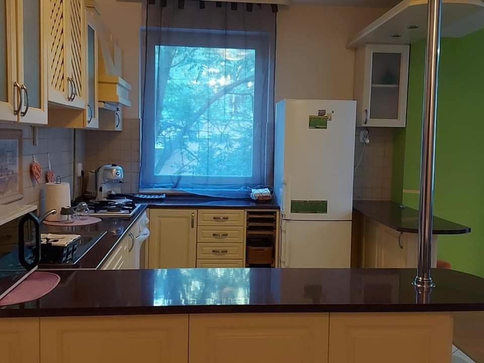 Lara Apartman Debrecen Eksteriør billede